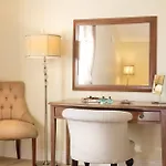 Отель The Avon 4*