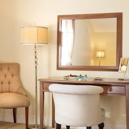 فندق The Avon 4*